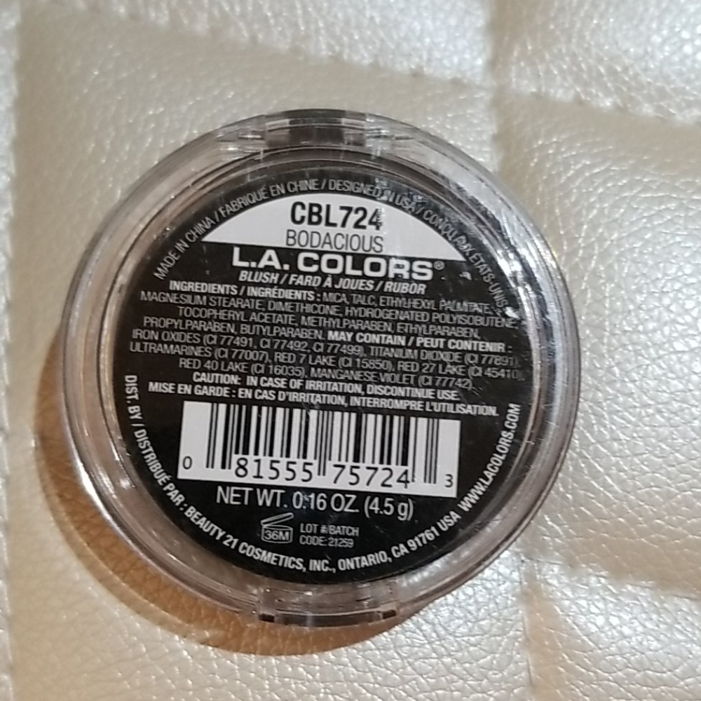 L.A. Colors Rad Rouge Blush - Picture 6 of 6